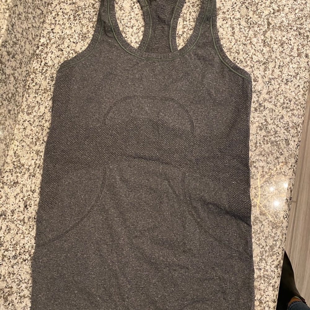Lululemon tank top